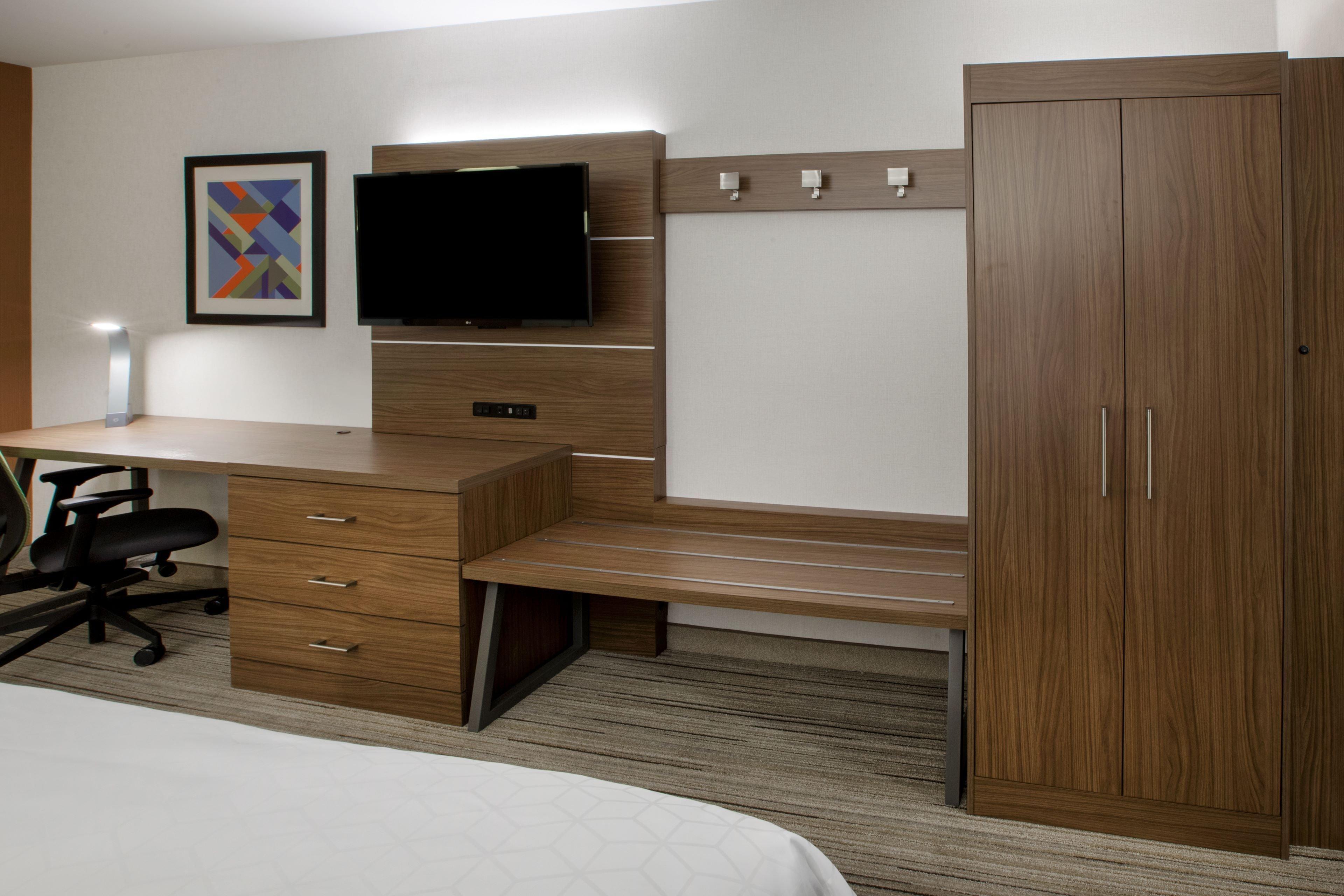 Holiday Inn Express & Suites - Redding By Ihg Exteriör bild